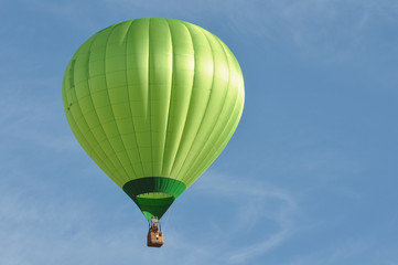 Naklejka premium Green Hot Air Balloon