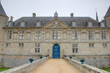 chateau en bourgogne