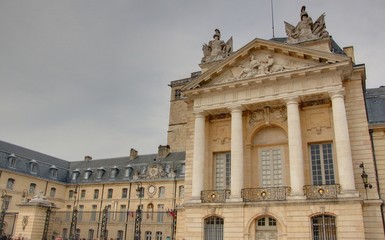 Fototapeta na wymiar palais des ducs de bourgogne