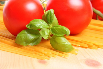 Tomaten und Spaghetti