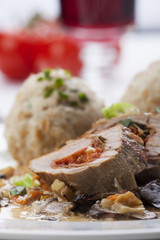 gefülltes Schweinefilet mit Semmelknödel