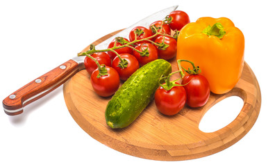 vegetables on the cutting board