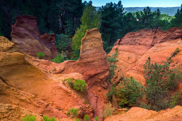 Red rocs of jaune in Roussilon