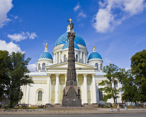 Fototapeta na wymiar Petersburg, Trinity Izmaylovskiy katedra
