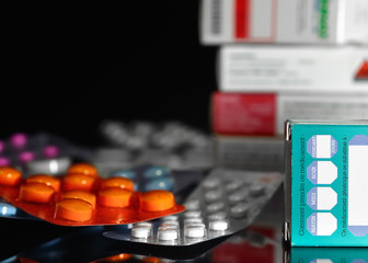 médicaments génériques,économies,comprimés