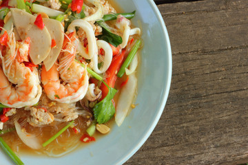 Spicy seafood noodle