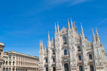 Fototapeta na wymiar Piazza Duomo, Milan