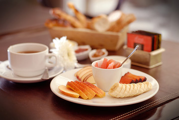 desayuno en el hotel