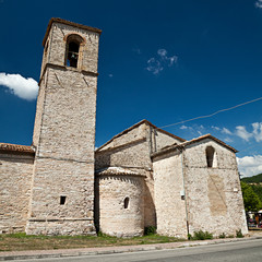 Fiastra, Abbazia di San Lorenzo a Lago
