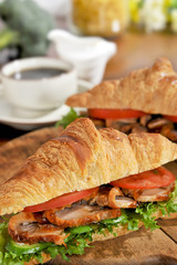 ローストチキンのサンドイッチ