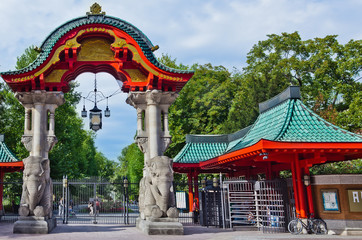 Fototapeta premium brama wjazdowa do berlińskiego zoo