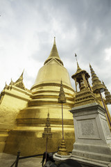 Prasri Rattana Chedi and Monument to Rama I, II and III