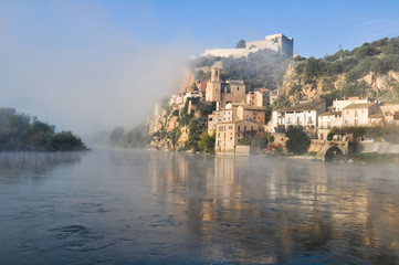 Obraz premium Miravet, Mediterranean town, Tarragona. (Spain)