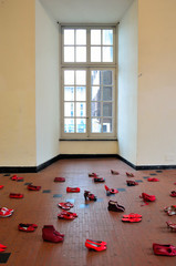 scarpe rosse  a palazzo ducale