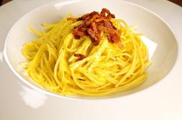 Traditional italian plate, spaghetti alla carbonara