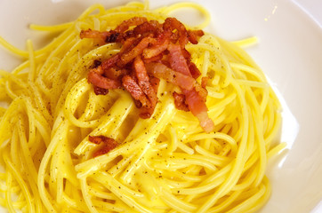 Traditional italian plate, spaghetti alla carbonara