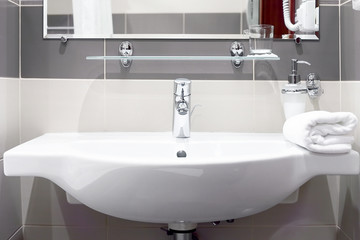 Fototapeta premium White sink and towell in SPA salon.
