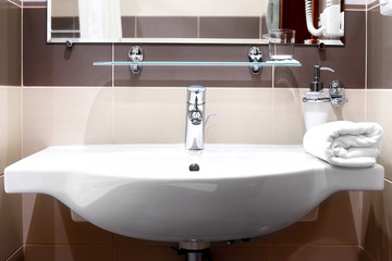 White  sink and towell in SPA salon.