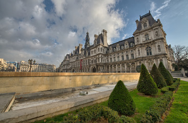 Fototapeta na wymiar Wspaniały widok na Hotel de Ville w Paryżu, w City Hall