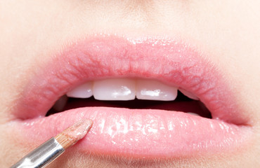 Lips makeup
