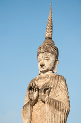 Fototapeta na wymiar ancient statue