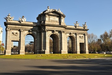 Fototapeta na wymiar Puerta de Alcala, Madrid