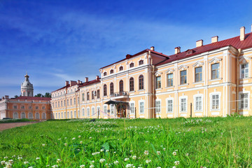 Fototapeta na wymiar Aleksander Newski Ławra (klasztor), w Sankt-Petersburgu.