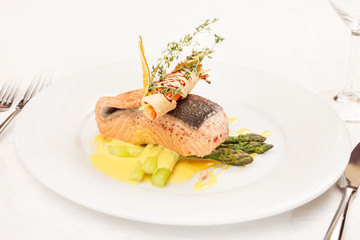 Grilled salmon and asparagus
