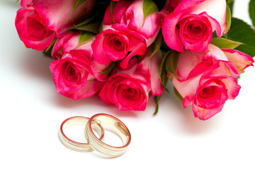 roses and wedding rings