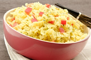 Wok de pasta con curry
