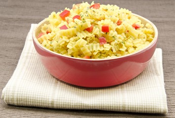 Wok de pasta con curry