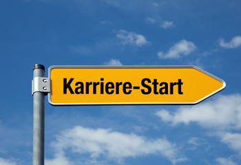 Pfeil mit blauem Himmel KARRIERE-START