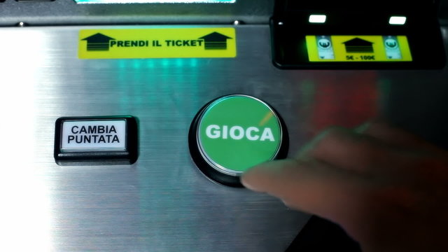 Slot machine videopoker buttons italian play