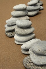 Fototapeta na wymiar Bazaltowe kamienie na plaży