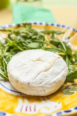Tomino su letto di rucola