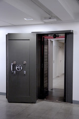 Bank Vault Door. Safe in stainless steel.