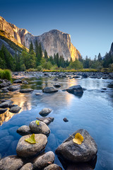 El Capitan, Merced River, Yosemite NP © Pixelshop