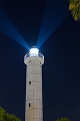 il faro di San Benedetto del Tronto di notte © Pesca
