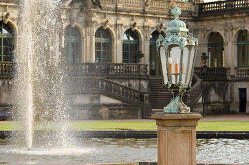 Fototapeta premium Lamp and Fountain in the Zwinger