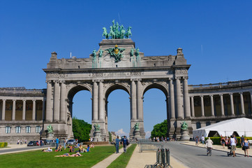 Fototapeta na wymiar Arch of Cinquantenaire park in Brussels, Belgium