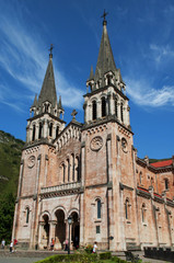 Fototapeta na wymiar Basílica de Covadonga , Asturias (España)