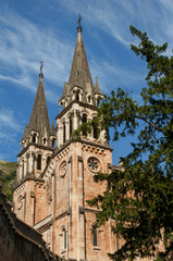 Fototapeta na wymiar Basílica de Covadonga , Asturias (España)