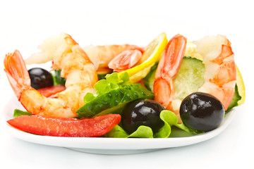 Vitamin salad with shrimps