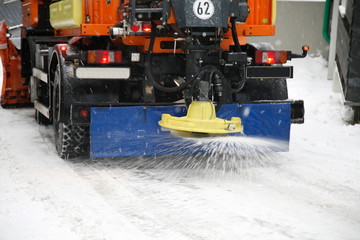 Salting & De-icing - Fiskdale, MA