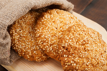 cookies with sesame seeds