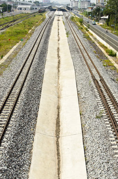Parallel Railway and Platform