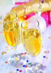 champagne flutes