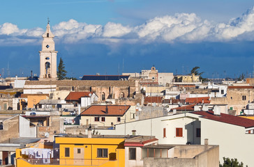 Fototapeta na wymiar Panoramiczny widok z Turi. Apulia. Włochy.