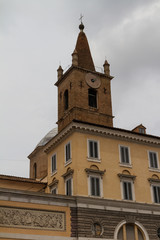 Fototapeta na wymiar Piazza del Popolo w Rzymie
