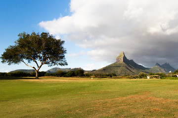 Golf de Tamarina et morne